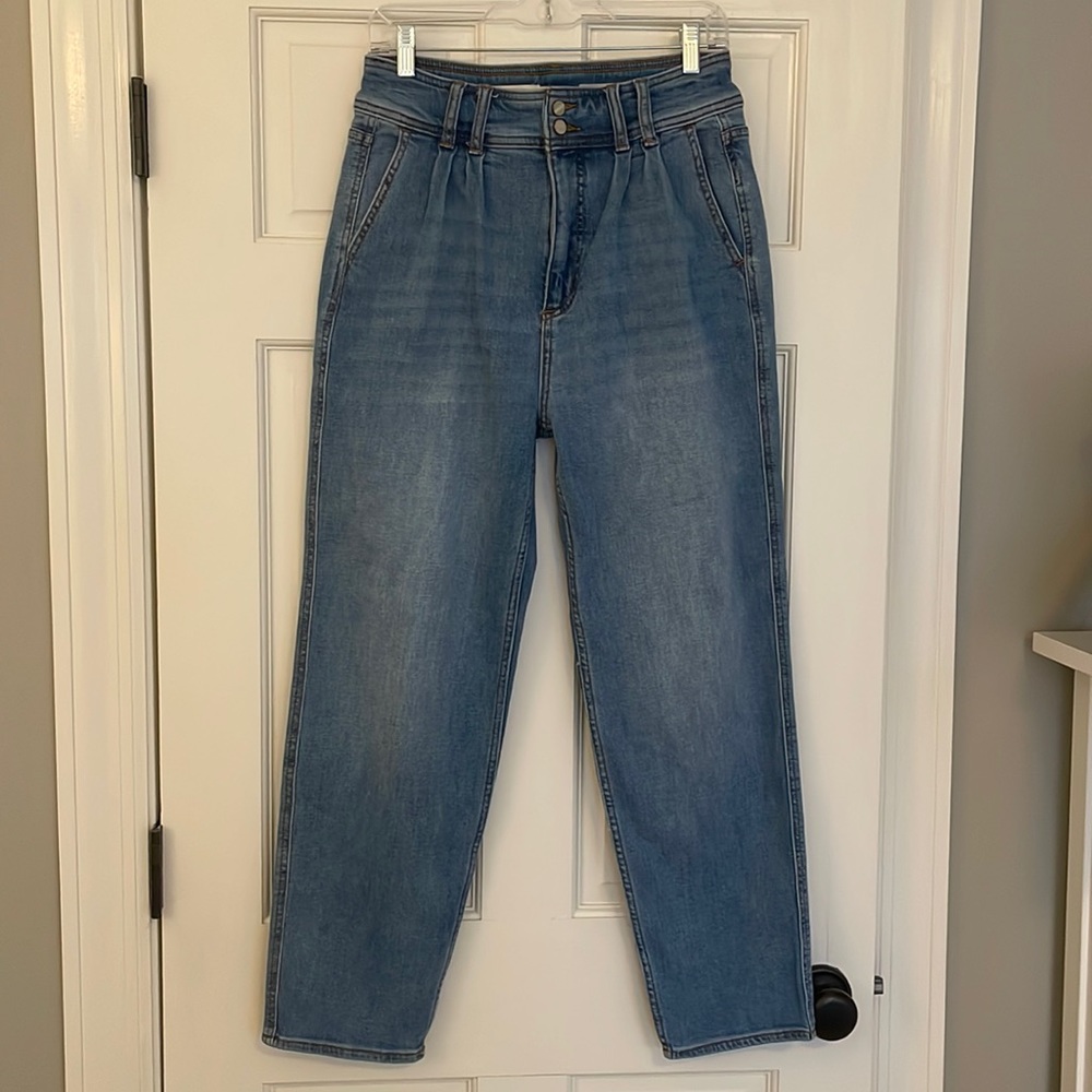 Pilcro and the Letterpress Pleated Jeans- Size 27